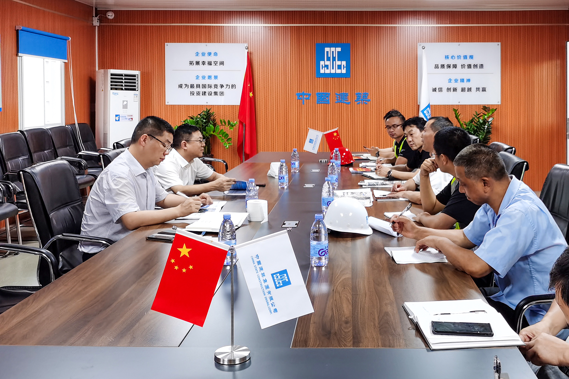 座谈会2 潘世灵.jpg 座谈会2 潘世灵.jpg