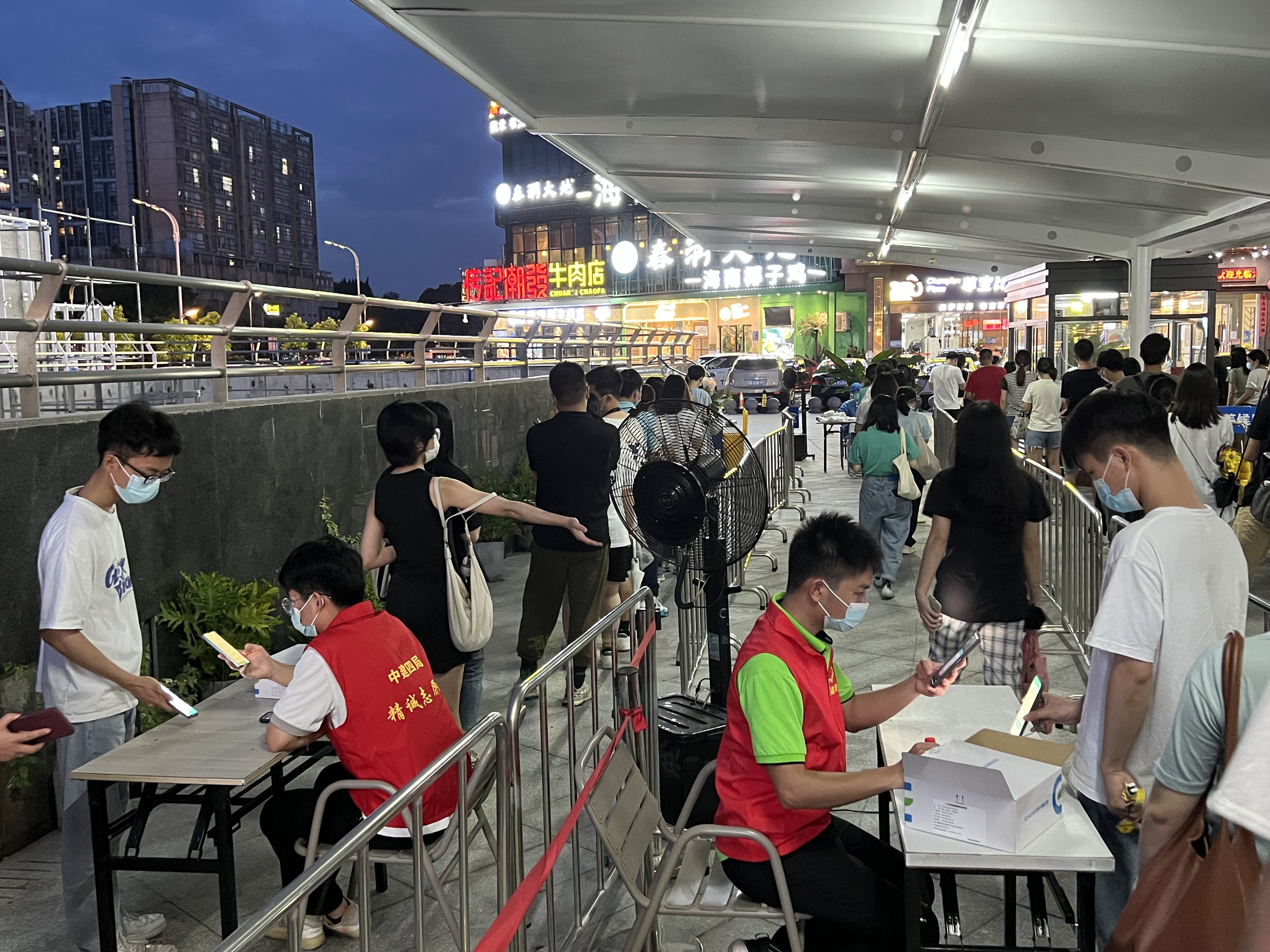 生态学院志愿服务 张晨曦摄 (2).jpg
