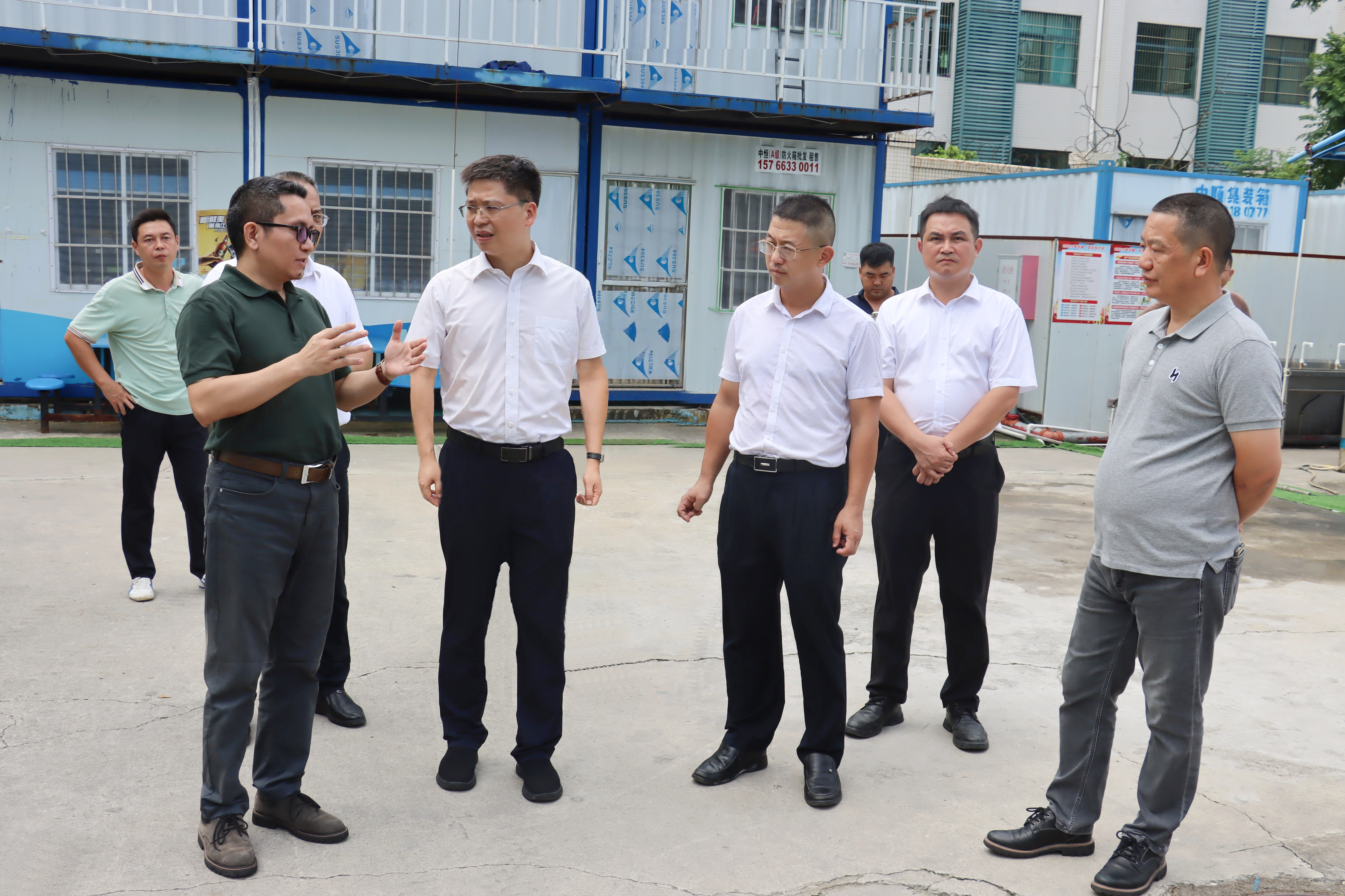 湛江市委副书记刘智勇一行到公司湛江华侨城项目开展基孔肯雅热防疫工作专项检查+邓生见摄.jpg