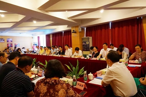 座谈会 李家胜--600.jpg