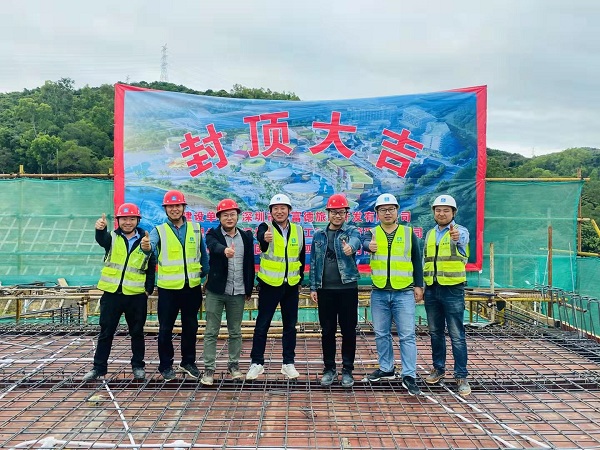 合照 卢小强 600.jpg