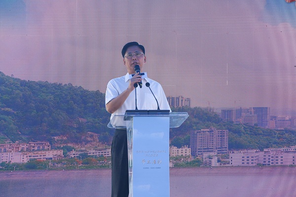 杨洪宣布活动正式开工+苏文萍 600.jpg