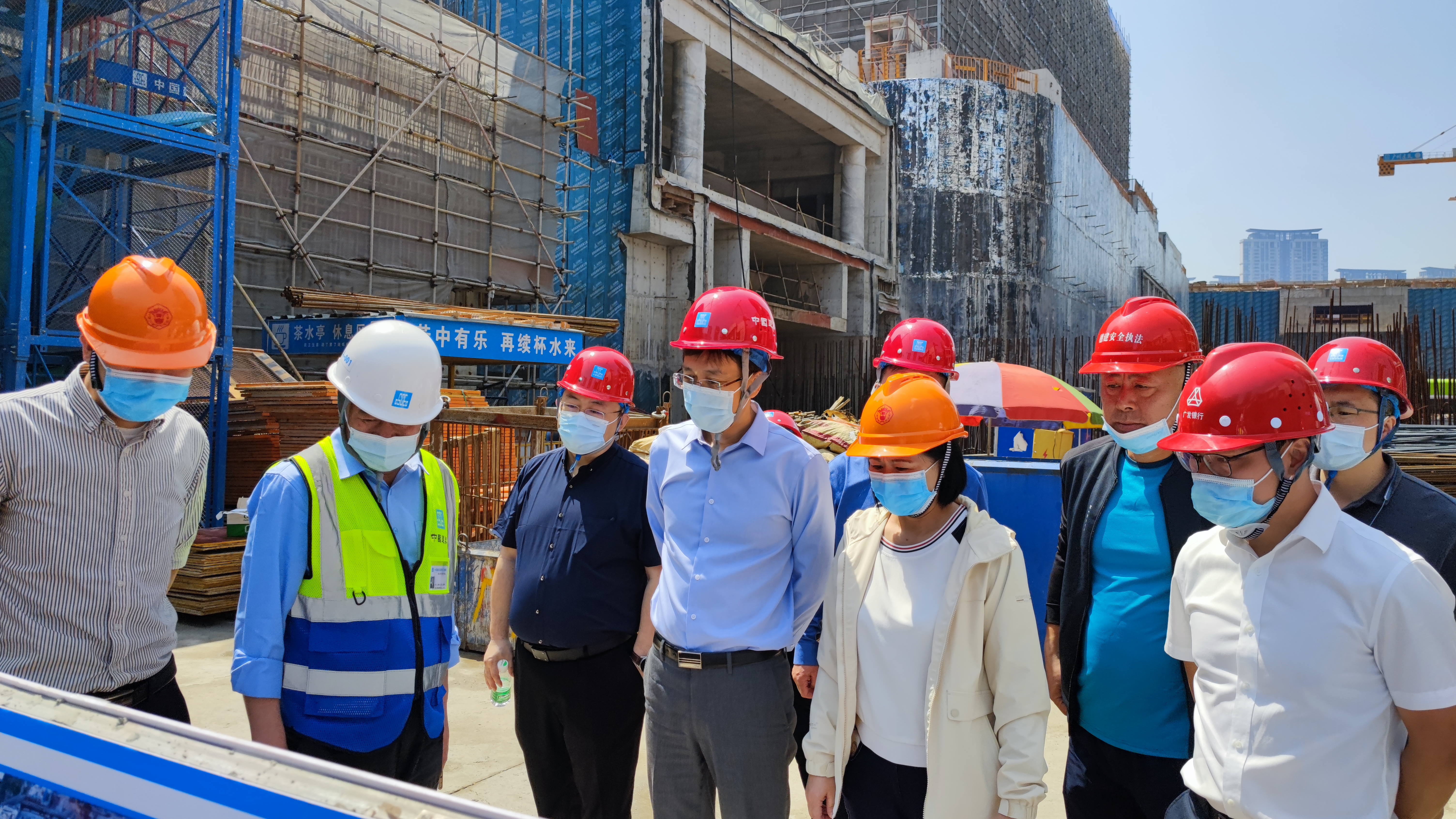 广州市住建局副局长王保森赴广发银行总部大楼项目调研指导